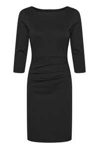 Abito nero con scollatura a barca, maniche a tre quarti e silhouette aderente. Presenta dettagli arricciati in vita. Texture liscia, lunghezza al ginocchio.