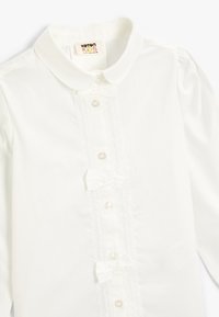 Koton PETER PAN NECK - Button-down blouse - off white