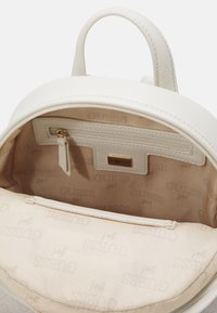 Guess Ryggsäck - muted stone