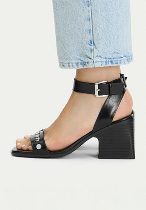Jenny, Riemensandalette - black