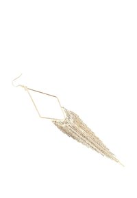 Orecchini pendenti in tono oro con una cornice a forma di diamante e una frangia di catene metalliche sottili, che aggiungono texture e movimento.