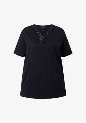 Czarny t-shirt z krótkim rękawem i dekoltem w serek, ozdobiony koralikowym wykończeniem wokół dekoltu. Miękki, gładki materiał o luźnym kroju.