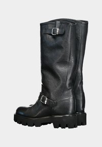 Via Tortona 18 Stivali con plateau - nero