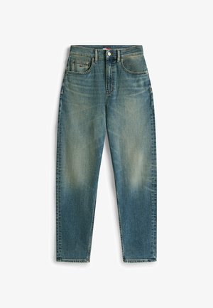 Lysblå denimjeans med høj talje, lige ben-design, falmet tekstur og fem-lomme stil. Har en mærke-knap og nitter.