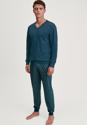 Ensemble de pyjama pour homme : haut à manches longues en V teal avec poche et pantalon à motifs vert foncé avec accents floraux blancs, poignets élastiques.