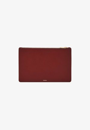 Portafoglio in pelle rossa con una superficie liscia, forma rettangolare, chiusura a zip nella parte superiore e un piccolo logo "Fossil" impresso sul davanti.