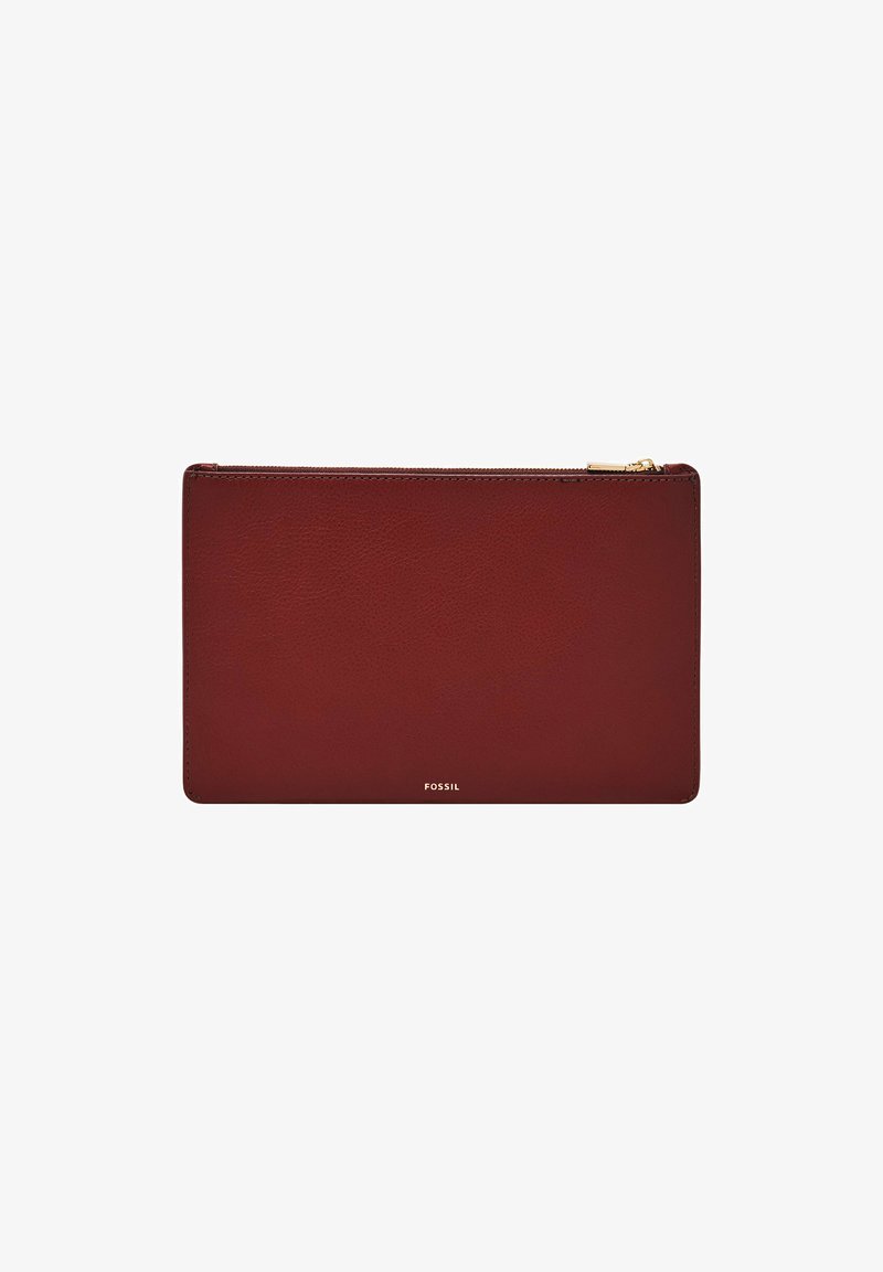Rote Lederbörse mit glatter Textur, rechteckiger Form, Reißverschluss oben und kleinem, eingeprägtem "Fossil"-Logo auf der Vorderseite.
