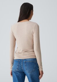 OPUS SULIKKO SOFT - Langarmshirt - macadamia