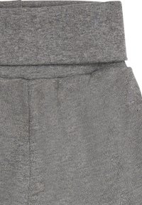 Grijze sweatpants met een brede, opgevouwen tailleband, textuurstof en zijnaaddetails, ontworpen voor comfort en gemakkelijke draagbaarheid.
