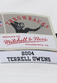 Mitchell & Ness NFL LEGACY - PHILADELPHIA EAGLES 2004 TERRELL OWENS - T-Shirt print - blanc