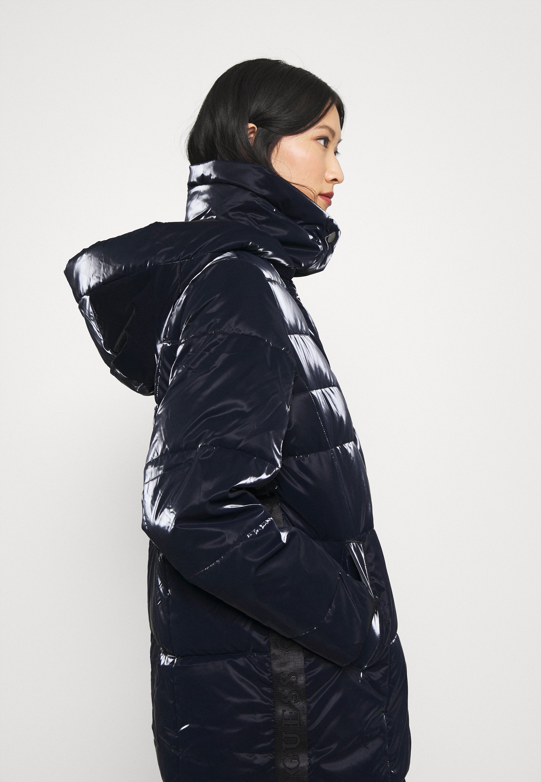 guess navy blue jacket