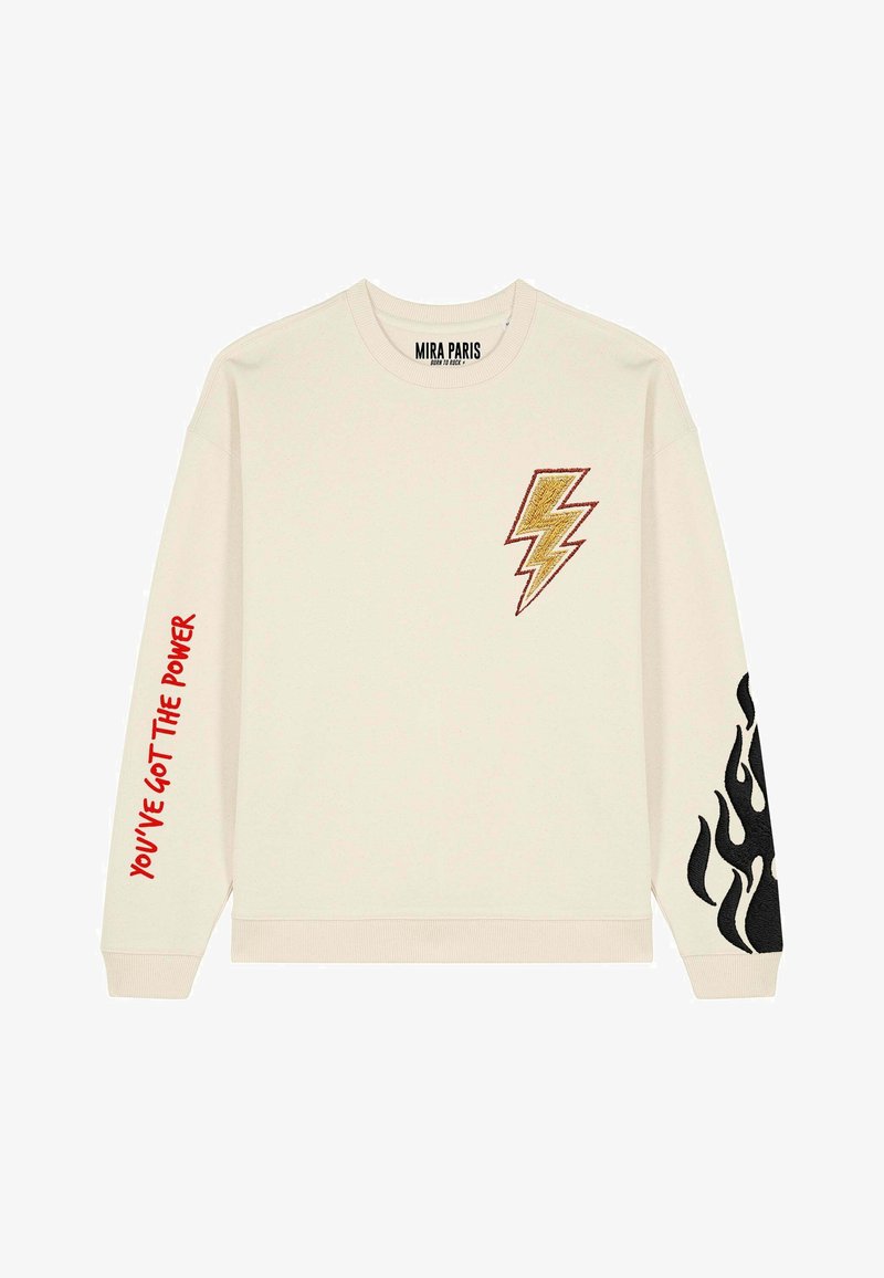 Crèmekleurige sweatshirt met lange mouwen, voorzien van een gouden bliksemschichtpatch en rode tekst "YOU'VE GOT THE POWER". Zwarte vlammenprint op de mouw.