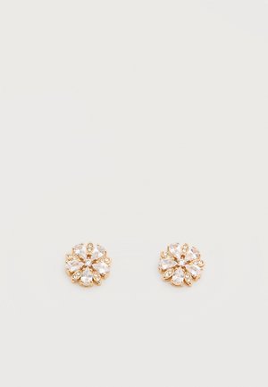 Paire de boucles d'oreilles en or en forme de fleurs avec des pierres précieuses transparentes en goutte et rondes disposées en pétales.
