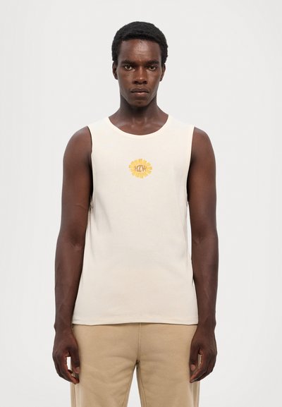 Holzweiler AXEL LOGOS TANK  - Top - ecru