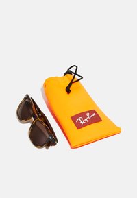 Ray-Ban JUNIOR NEW WAYFARER - Slnečné okuliare - havana dark brown