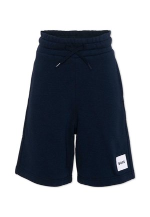 Pantaloncini blu navy fino al ginocchio con fascia elastica in vita e coulisse, con una toppa bianca con il logo "BOSS" sulla parte inferiore della gamba sinistra.
