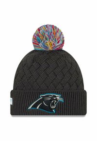 Beanie nero lavorato a maglia con una trama testurizzata, dotato di un pompon multicolore e del logo ricamato dei Carolina Panthers in blu e bianco.