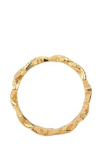 Bague en or avec une surface texturée et ondulée. Le design présente des bords irréguliers et une finition brillante, soulignant son apparence organique.