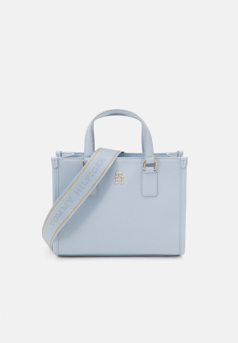 Bolsos Azules Para Mujer Bolso De Mano Pretty Little Thing