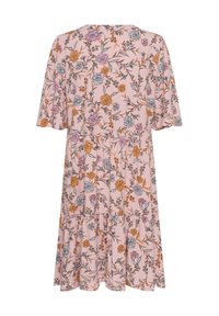 Robe rose longueur genou avec manches courtes et motif floral jaune, bleu et violet, avec une taille froncée et une jupe à volants.