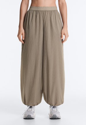 OYSHO, CHECKED TECHNICAL BLOOMER TROUSERS - Pantalon classique - grey