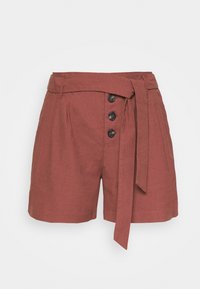 Rustfarvede shorts lavet af en blanding af linned, med en bred talje, frontfald og tre sorte knapper. Inkluderer et matchende stofbælte.