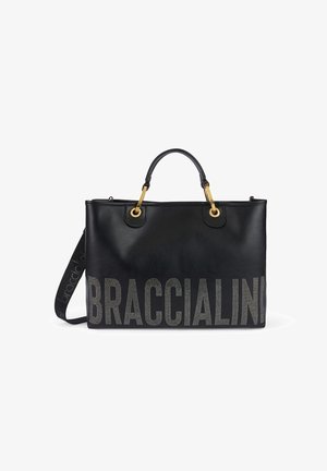 Zwarte lederen tote bag met gouden hardware, met de merknaam "BRACCIALINI" gedrukt in zilveren studs over de voorkant.
