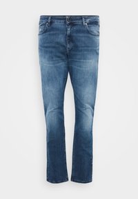 Jeans in denim blu sbiadito con gamba dritta, cinque tasche e chiusura con bottone e zip in vita.