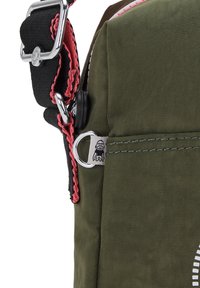 Kipling CHAZ CNT - Borsa a tracolla - strong moss ce