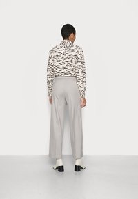 Saint Tropez KALA PANTS - Calças - driftwood