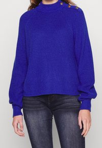 Vero Moda Petite Stickad tröja - blue