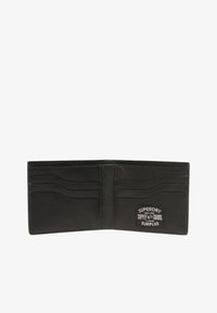 Cartera de cuero negra con múltiples ranuras para tarjetas, interior texturizado y una etiqueta cosida que muestra "SUPERDRY" en el lado derecho.