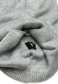 Caspar Beanie - hellgrau
