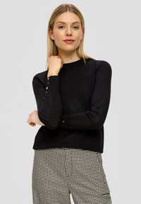 s.Oliver MIT ZIERKNÖPFEN - Strickpullover - schwarz