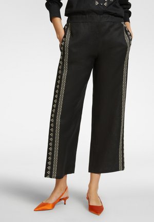 CROPPED RICAMATI - Pantaloni - nero