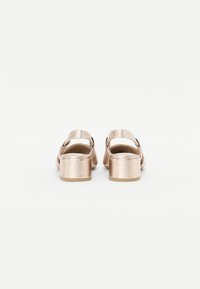 Marco Tozzi Escarpins - platinum