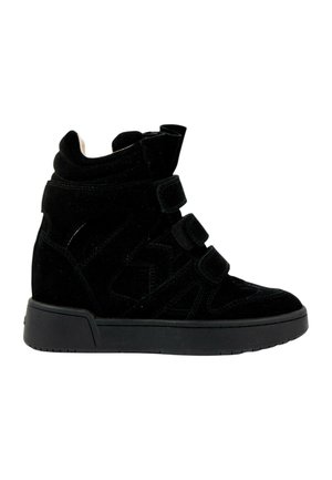 Sort højtop-sneaker med tre velcroremme og en tyk gummisål, vist fra siden på hvid baggrund.