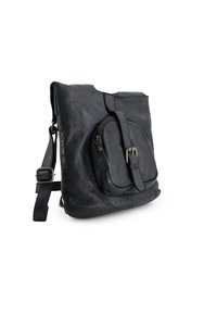 Zwarte leren schoudertas met een textuur oppervlak, voorzien van een voorzak met rits en een verstelbare schouderband voor crossbody gebruik.