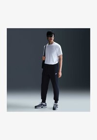 Niewybrane, obsidian/obsidian/white