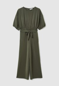 Giubbotto verde oliva con maniche a palloncino corte, vita con cintura e gamba ampia. Realizzato in materiale morbido ed elastico, dotato di una cerniera invisibile sul retro.