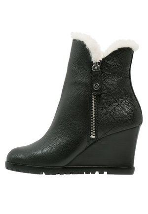 Enkellaarsjes met sleehak - black