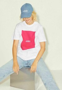 JJXX JXAMBER SS RELAXED EVERY SQUARE NOOS - Camiseta estampada - bright white 3