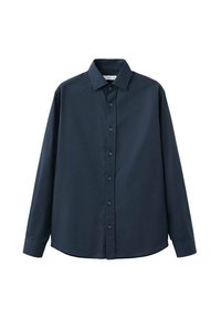 Camisa azul marino de manga larga con botones, confeccionada en algodón, que cuenta con un cuello clásico, tapeta frontal y dobladillo redondeado con una textura suave.