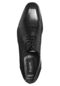 Chaussure habillée pour homme en cuir noir avec fermeture à lacets, bout carré, et étiquette « bugatti » à l'intérieur, taille 41.