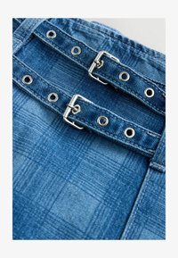 Atlasīts, blue denim