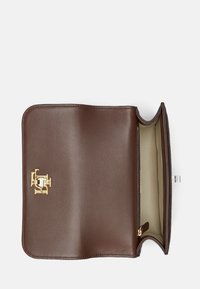 Lauren Ralph Lauren STITCHED NAPPA LEATHER MEDIUM SOPHEE BAG - Keresztpántos táska - dark mahogany