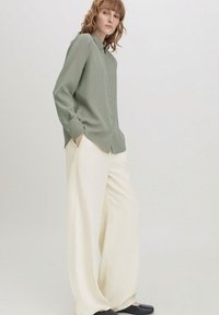 hessnatur Overhemdblouse - seegras