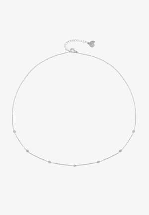 Collar de cadena de plata con acentos en forma de diamante, diseño de eslabón fino y un cierre tipo langosta con una cadena de extensión para ajustar la longitud.