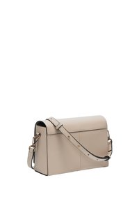 Borsa a tracolla in pelle beige con una forma strutturata, rifiniture nere a contrasto, tracolla rimovibile e delicati dettagli in oro.