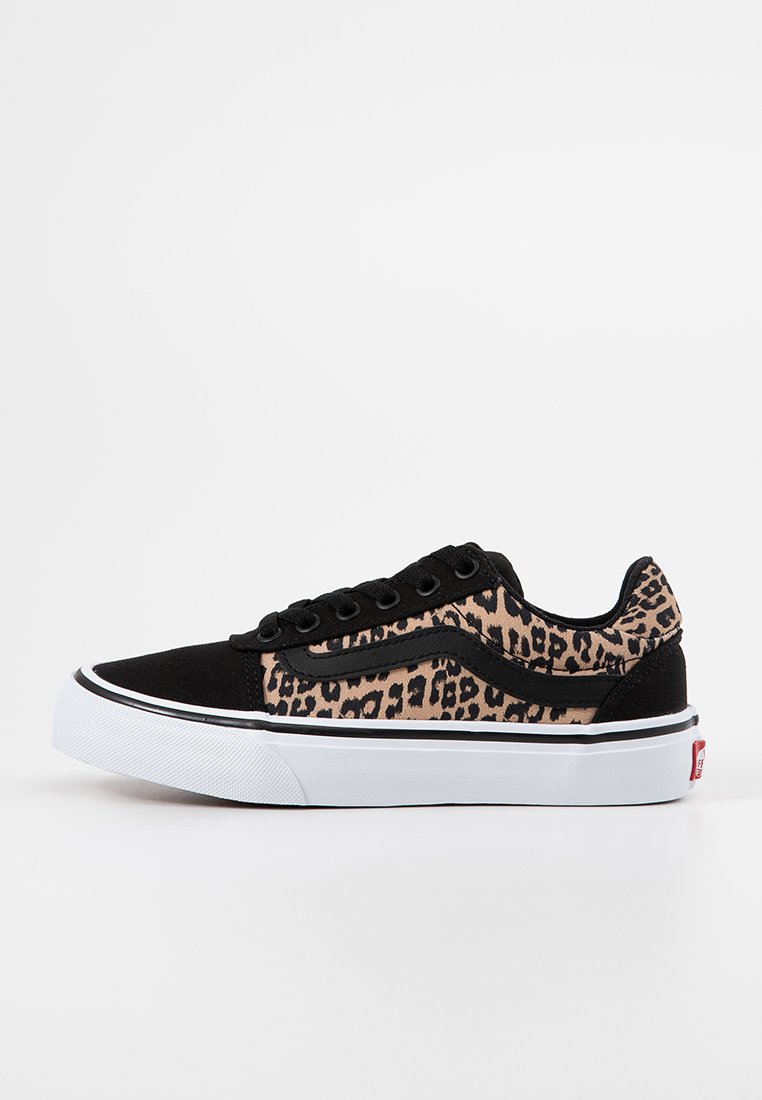 Sneakers low